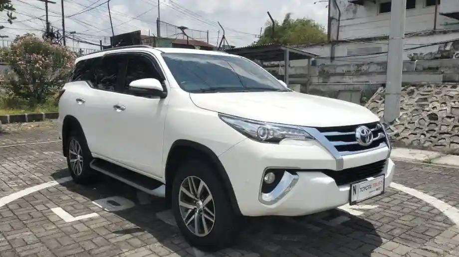 1.TOYOTA FORTUNER 2.4 4X2 VRZ SOLAR-AT(FORTUNER) AT 2020