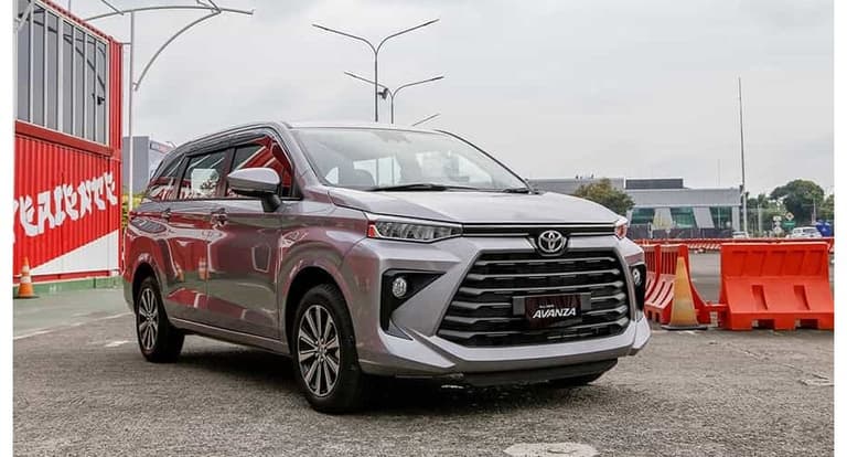 Mobil Hatchback Rwd 4 Perbedaan FWD dan RWD pada Dunia Otomotif | Auto2000