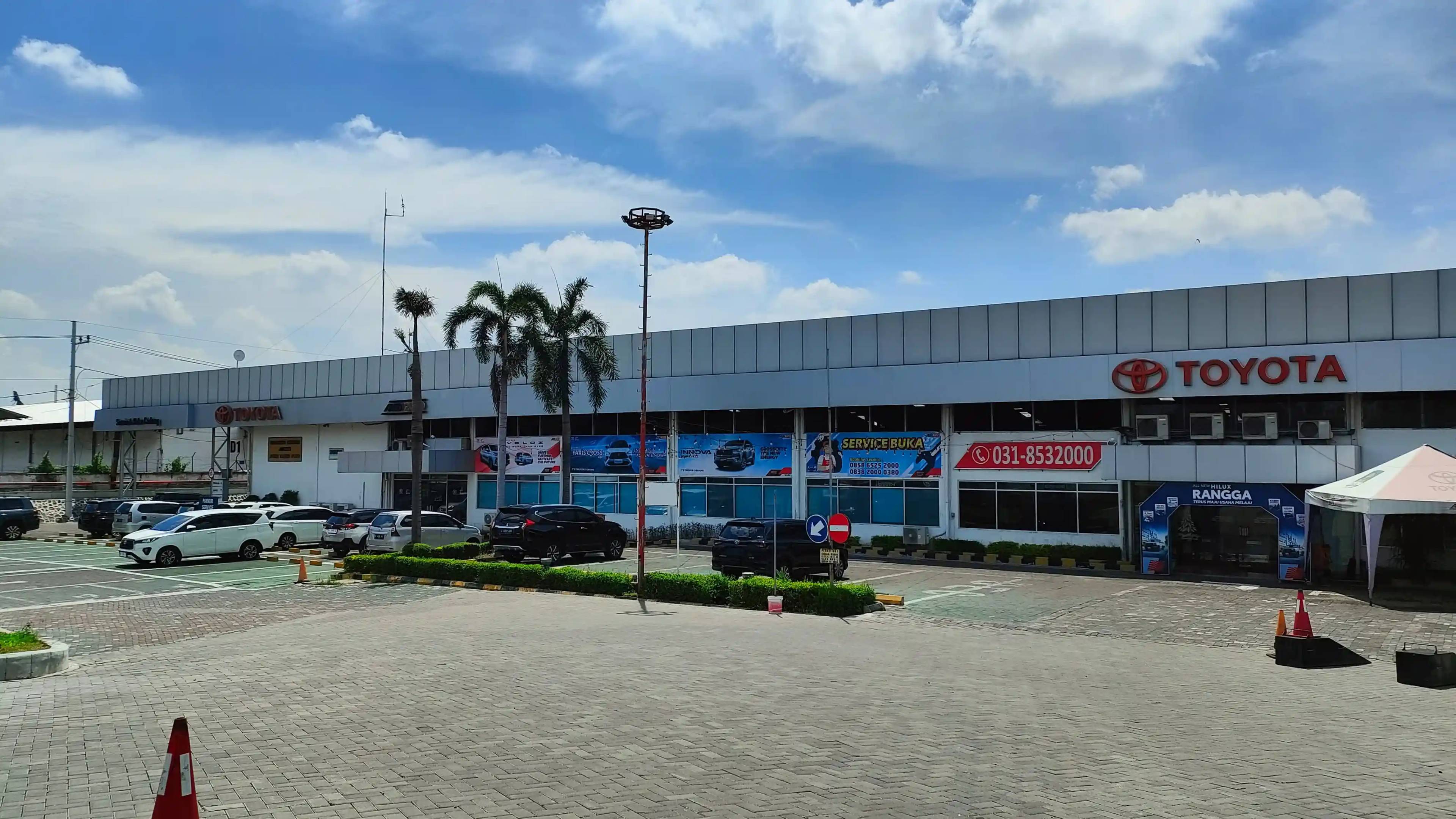 auto2000surabayawaru