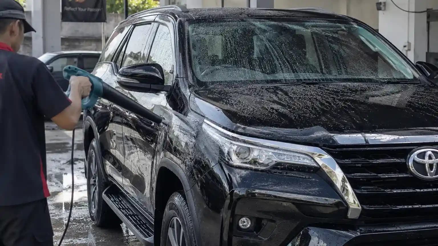Cara mengeringkan mobil dengan blower setelah dicuci tanpa bercak